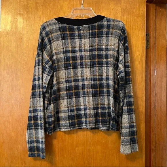 Maurices Plaid Super Soft Cardigan Size M - Picture 7 of 11